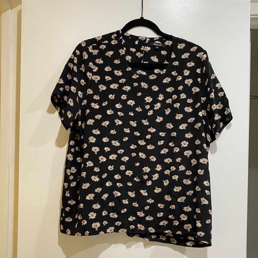 Madewell button back silk top